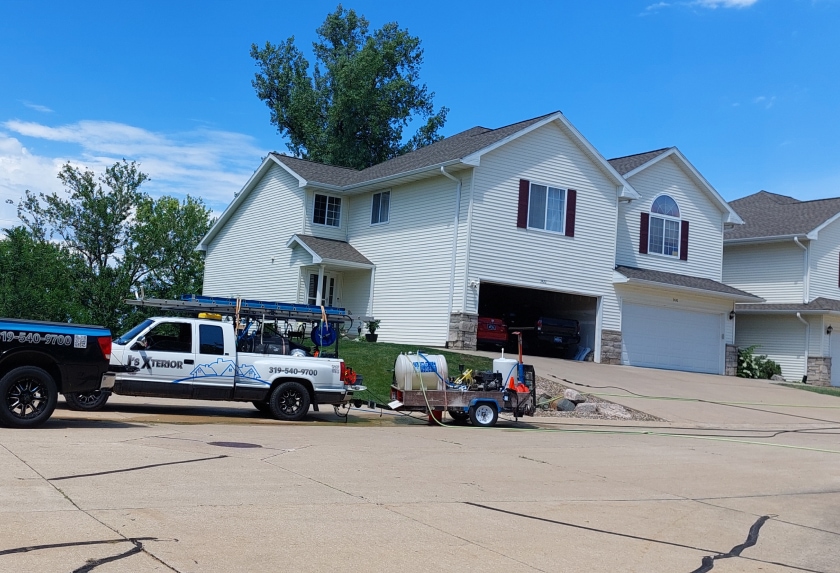 Apartment Complex Pressure Washing Cedar Rapids IA